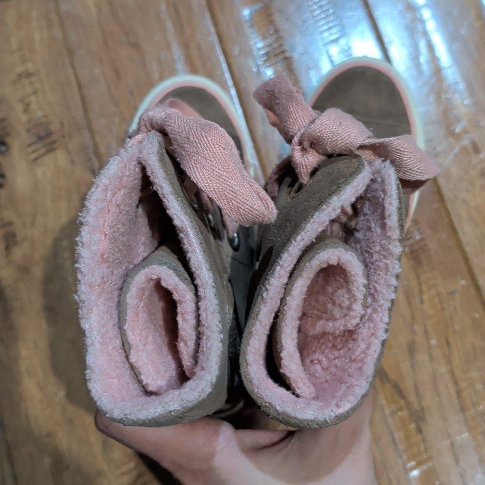 Converse Sky High Kids High-Top Brown Suede  Sneakers with Pink Laces - Picture 6 of 9